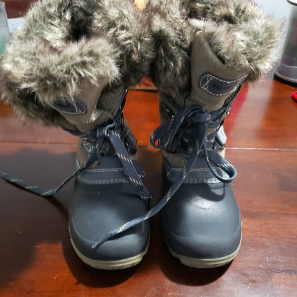Khombu All-Weather Waterproof Women's Winter